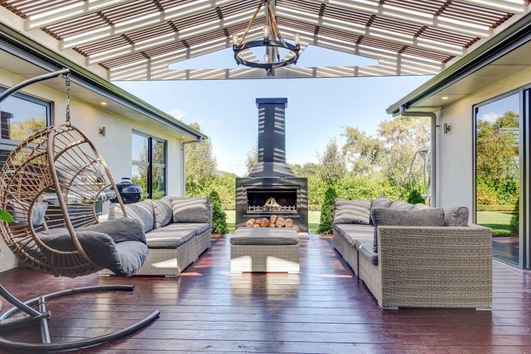 Photo of property in 23 Tirimoana Place, Otamatea, Whanganui, 4501