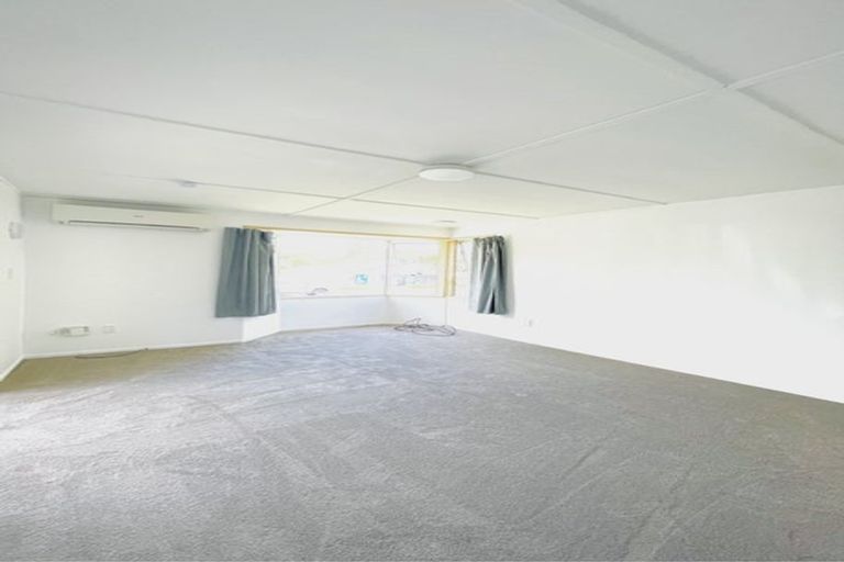 Photo of property in 32 Blanche Way, Half Moon Bay, Auckland, 2012