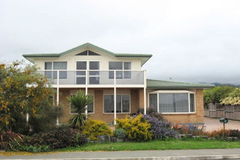 Photo of property in 14 Point Road, Monaco, Nelson, 7011