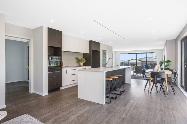 Photo of property in 2b Kaiaho Close, Aotea, Porirua, 5024