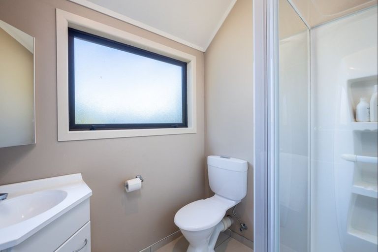 Photo of property in 13b Argyle Place, Highlands Park, New Plymouth, 4312