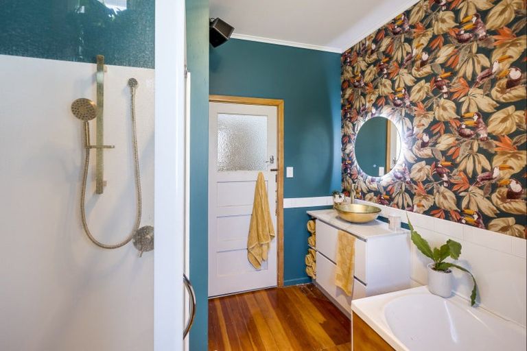 Photo of property in 5 Flanders Avenue, Onekawa, Napier, 4110