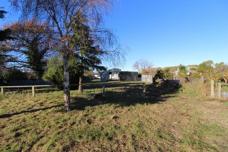 Photo of property in 30 Timaru Road, Waimate, 7924