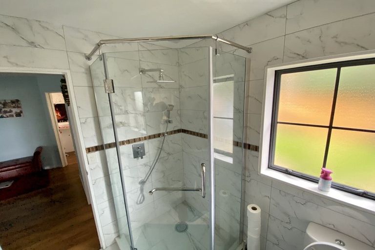 Photo of property in 15 Fairchild Avenue, Goodwood Heights, Auckland, 2105