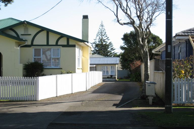 Photo of property in 38 Richmond Street, Fitzroy, New Plymouth, 4312