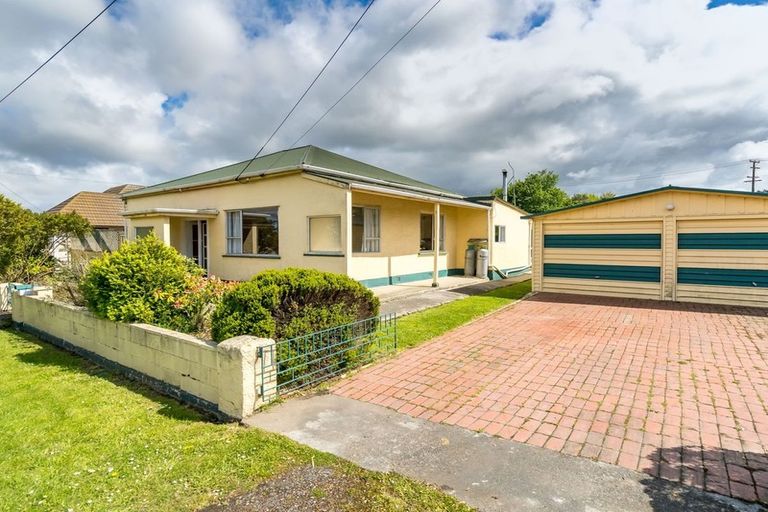 Photo of property in 14 Neill Street, Green Island, Dunedin, 9018