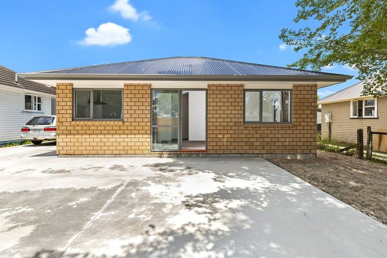 Photo of property in 1 Yeats Crescent, Fairfield, Hamilton, 3214