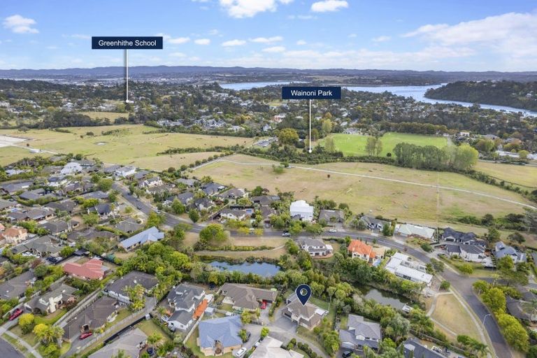Photo of property in 73 Te Wharau Drive, Greenhithe, Auckland, 0632