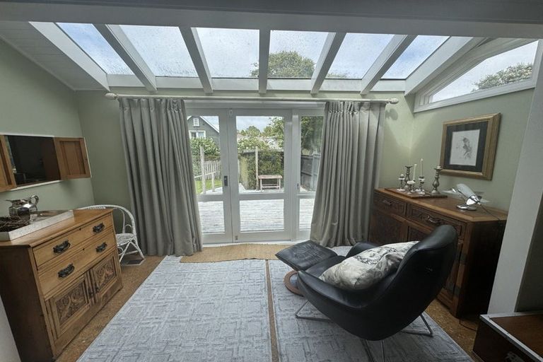 Photo of property in 26 Burma Road, Khandallah, Wellington, 6035