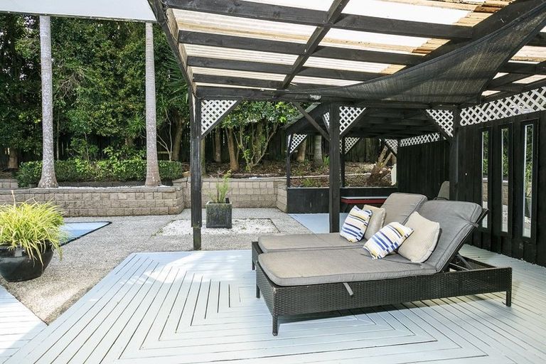 Photo of property in 29 Sandiacre Way, Browns Bay, Auckland, 0630