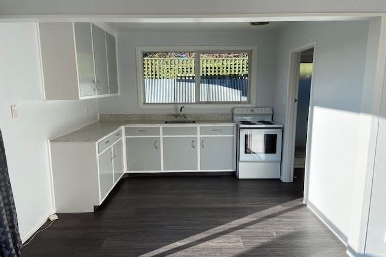 Photo of property in 1/76 Denise Crescent, Hornby, Christchurch, 8042