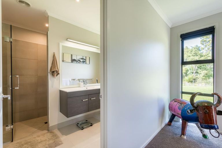 Photo of property in 15 Moses Road, Kaukapakapa, 0873