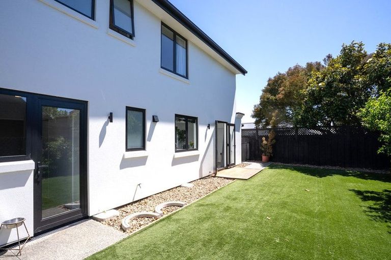 Photo of property in 9 Oaktree Lane, Bishopdale, Christchurch, 8053