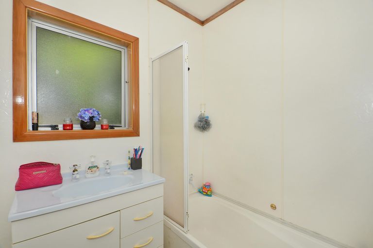 Photo of property in 175 Kerr Road, Parua Bay, Onerahi, 0192