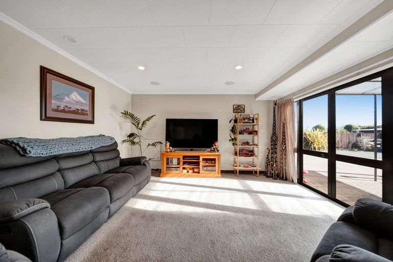 Photo of property in 277 Glover Road, Hawera, 4610