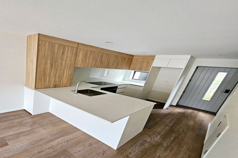 Photo of property in 25 Selo Street, Glen Eden, Auckland, 0602