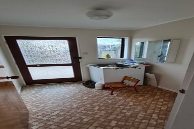 Photo of property in 61 Viewmont Drive, Harbour View, Lower Hutt, 5010