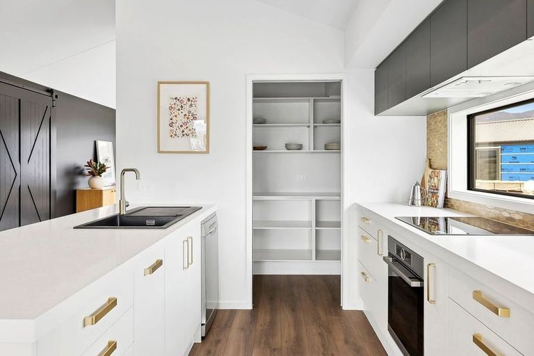 Photo of property in 12 Moonstone Street, Albert Town, Wanaka, 9305