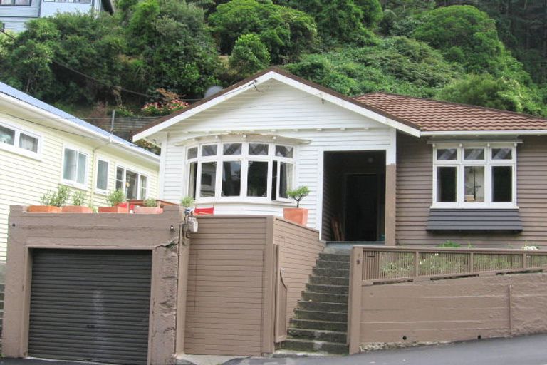 Photo of property in 9 Adams Terrace, Aro Valley, Wellington, 6021