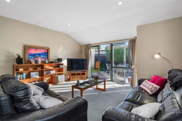 Photo of property in 8 Stroud Lane, Papanui, Christchurch, 8053