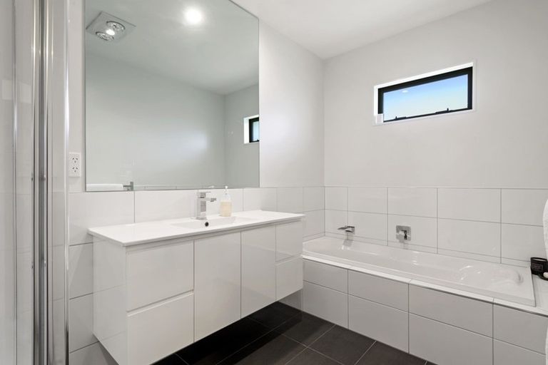 Photo of property in 5 Neill Boak Place, Beachlands, Auckland, 2018