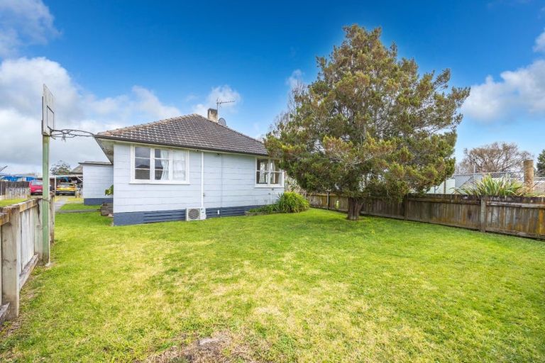 Photo of property in 29 Paul Crescent, Fairfield, Hamilton, 3214
