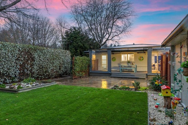 Photo of property in 12 Remuera Avenue, Cashmere, Christchurch, 8022