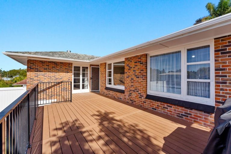 Photo of property in 1/10 Stanaway Street, Hillcrest, Auckland, 0627