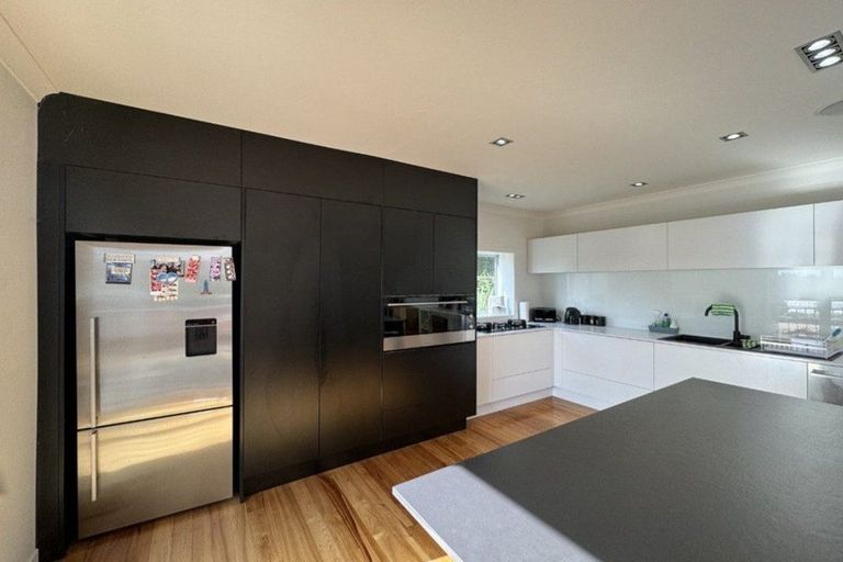 Photo of property in 152 Lake Crescent, Hamilton Lake, Hamilton, 3204