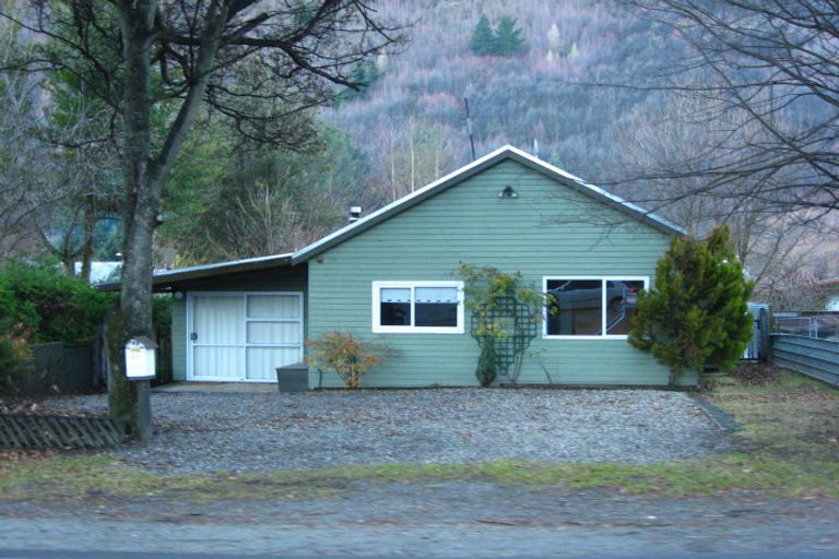 Photo of property in 35 Bedford Street, Arrowtown, 9302
