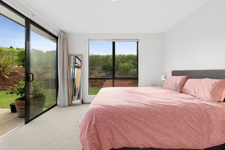 Photo of property in 51 Kirimoko Crescent, Wanaka, 9305