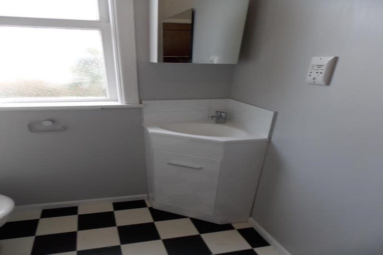 Photo of property in 61 Friend Street, Karori, Wellington, 6012