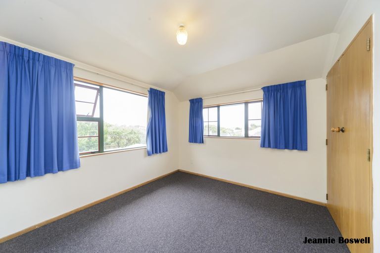 Photo of property in 5 Rangitira Avenue, Palmerston North, 4414