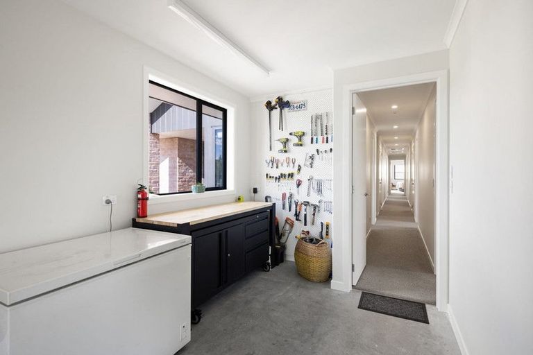 Photo of property in 39 Sunline Drive, Leamington, Cambridge, 3432