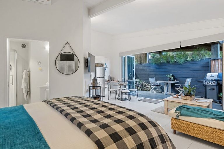 Photo of property in 361h Paremoremo Road, Paremoremo, Auckland, 0632