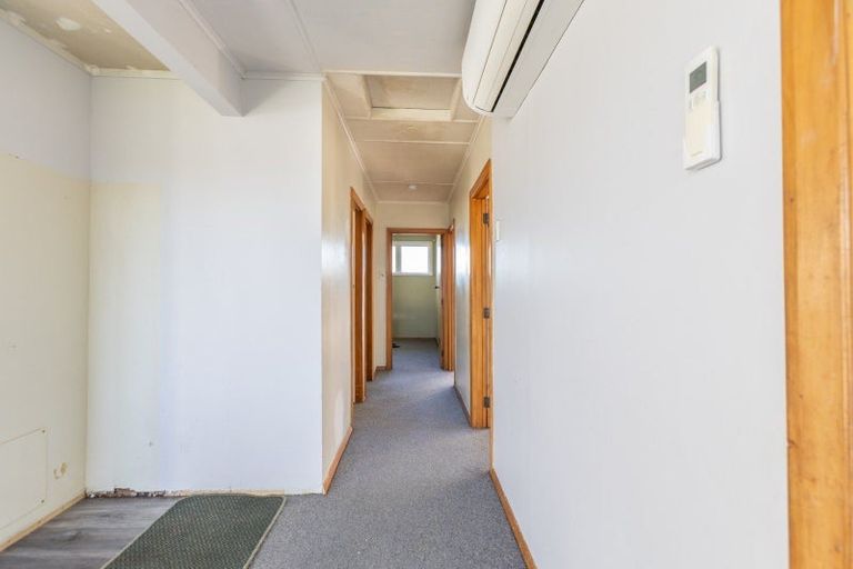 Photo of property in 23 Scully Crescent, Onekawa, Napier, 4110