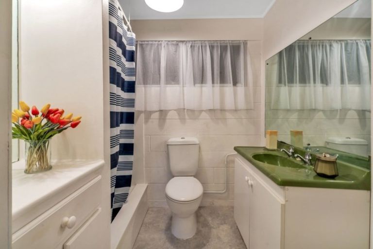 Photo of property in 8 Montressor Place, Howick, Auckland, 2014