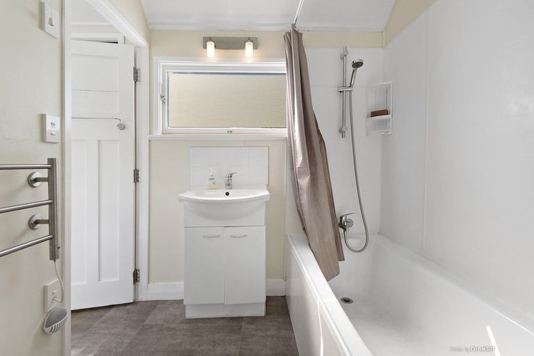 Photo of property in 25 Harland Street, Brooklyn, Wellington, 6021