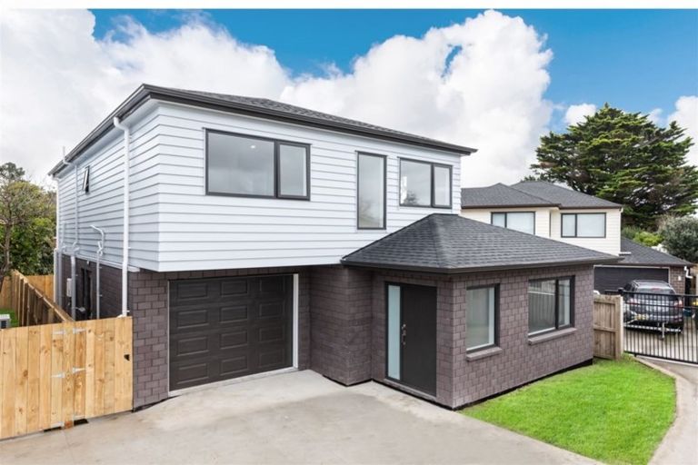 Photo of property in 18b Riverpark Crescent, Henderson, Auckland, 0610