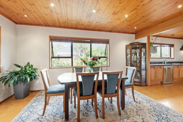 Photo of property in 22 Godley Road, Green Bay, Auckland, 0604