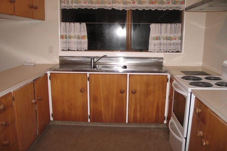 Photo of property in 87 Percy Dyett Drive, Karori, Wellington, 6012