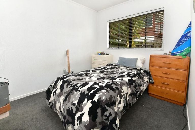 Photo of property in 37 Bay Street, Red Beach, 0932