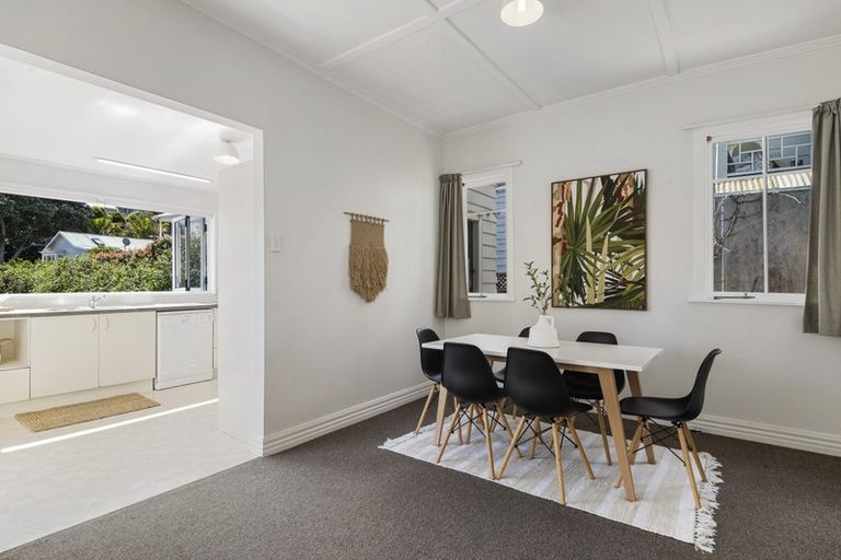 Photo of property in 9 Huia Street, Devonport, Auckland, 0624