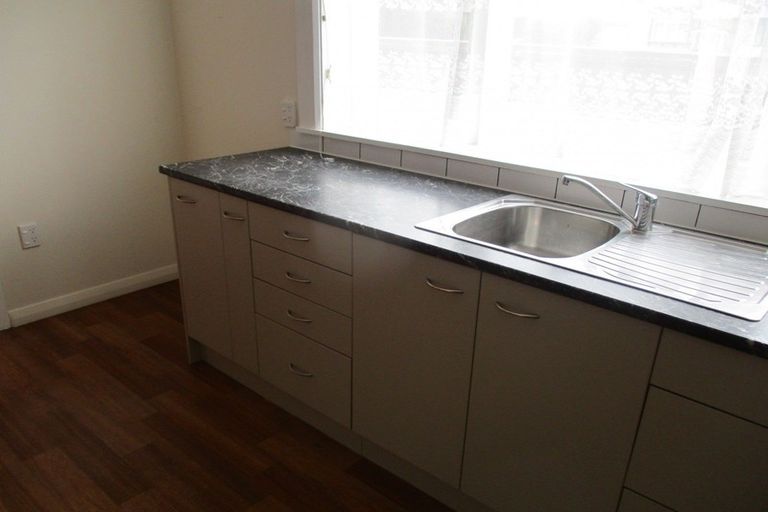 Photo of property in 6 Pirie Street, Palmerston North, 4410