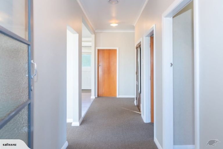 Photo of property in 48 Kent Road, Saint Johns Hill, Whanganui, 4501