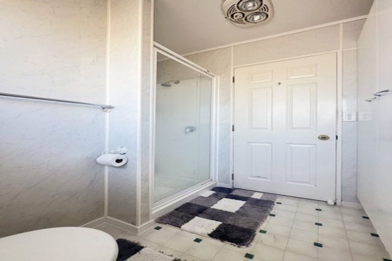 Photo of property in 30 Rathmar Drive, Manurewa, Auckland, 2105