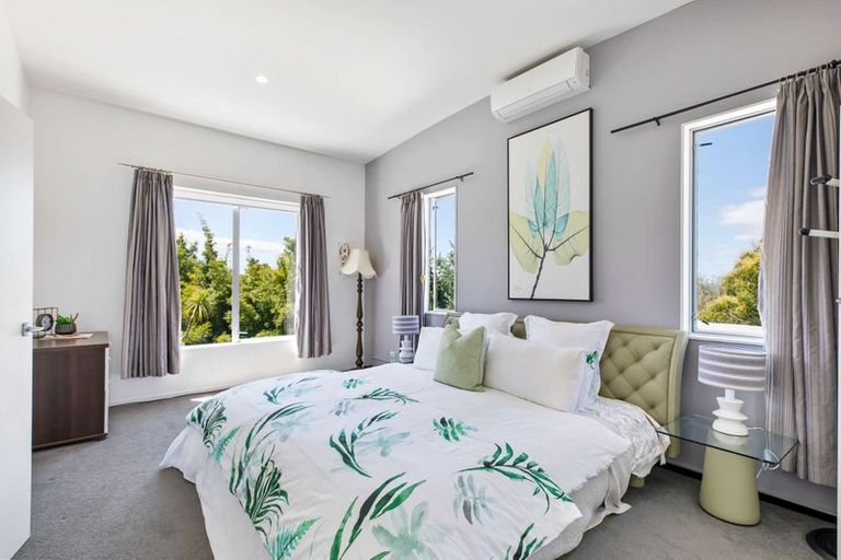 Photo of property in 12a Felton Mathew Avenue, St Johns, Auckland, 1072