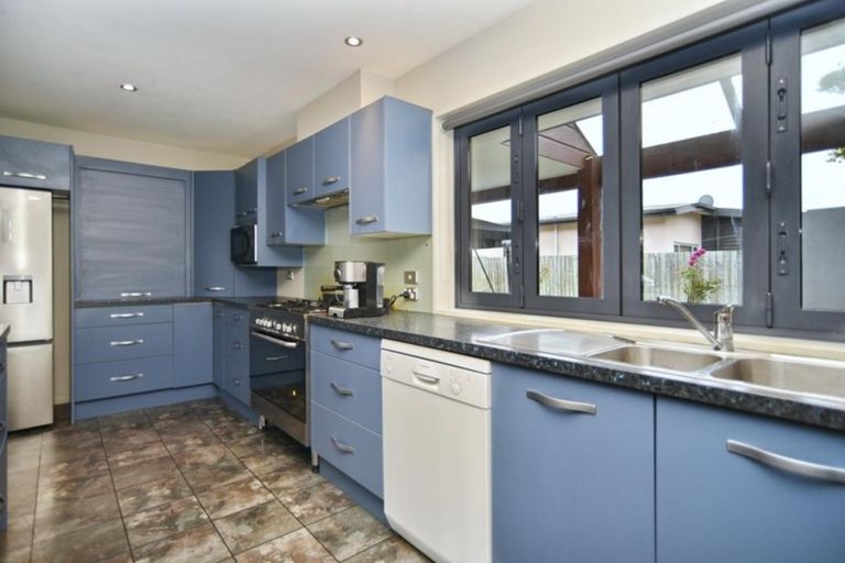 Photo of property in 8 Cunneen Place, Aidanfield, Christchurch, 8025