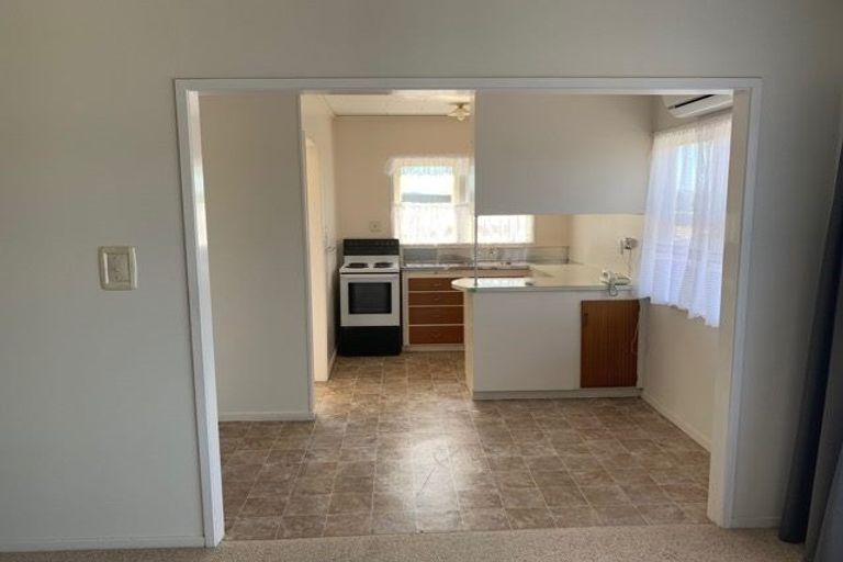 Photo of property in 4/53-55 East Street, Papakura, 2110