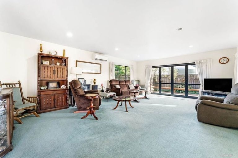 Photo of property in 16 Sunny Crescent, Huapai, Kumeu, 0810